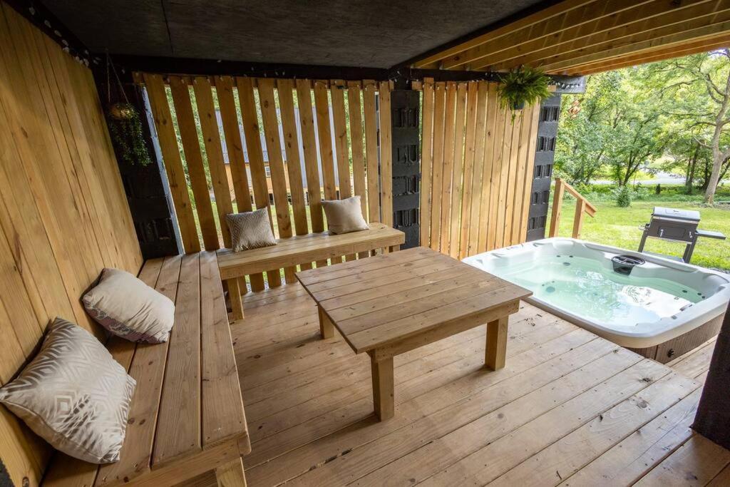 Valhalla Cabins Aframes With Hot Tubs & Sauna Cosby Exteriér fotografie
